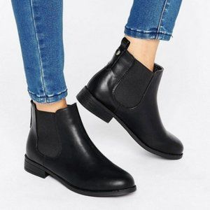NWOT H&M Black Chelsea Boots